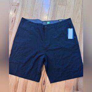 Quicksilver men’s shorts dark blue
Above the knee 
Size 40
Regular fit